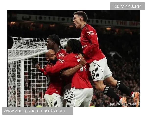 曼联理发哥高歌阿莫林之歌庆祝球队联赛三连胜仅需两场胜利