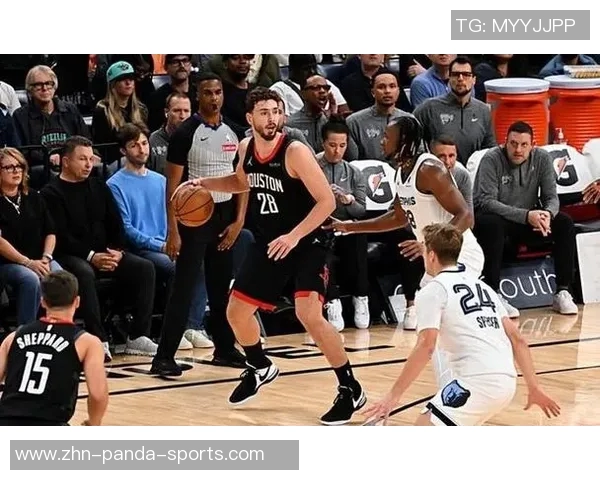 火箭双星KD与申京联手展现无差别单打实力引爆赛场