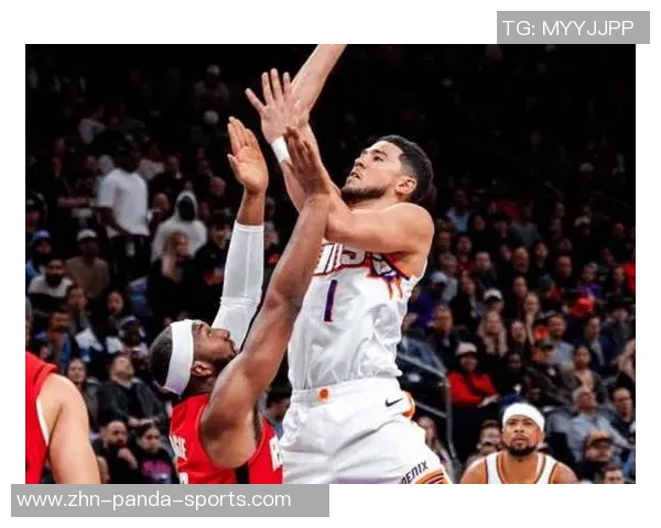 乌度卡称赞阿门表现出色助攻篮板双双亮眼并成功限制布克